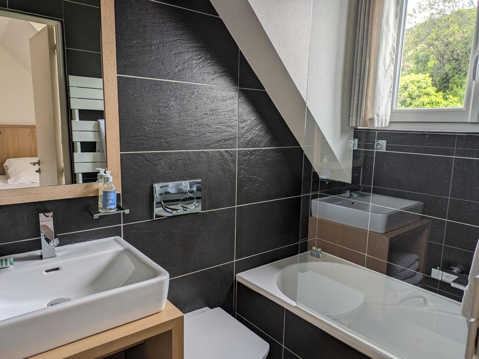 Chambres Breizh Cafe Cancale Bagian luar foto