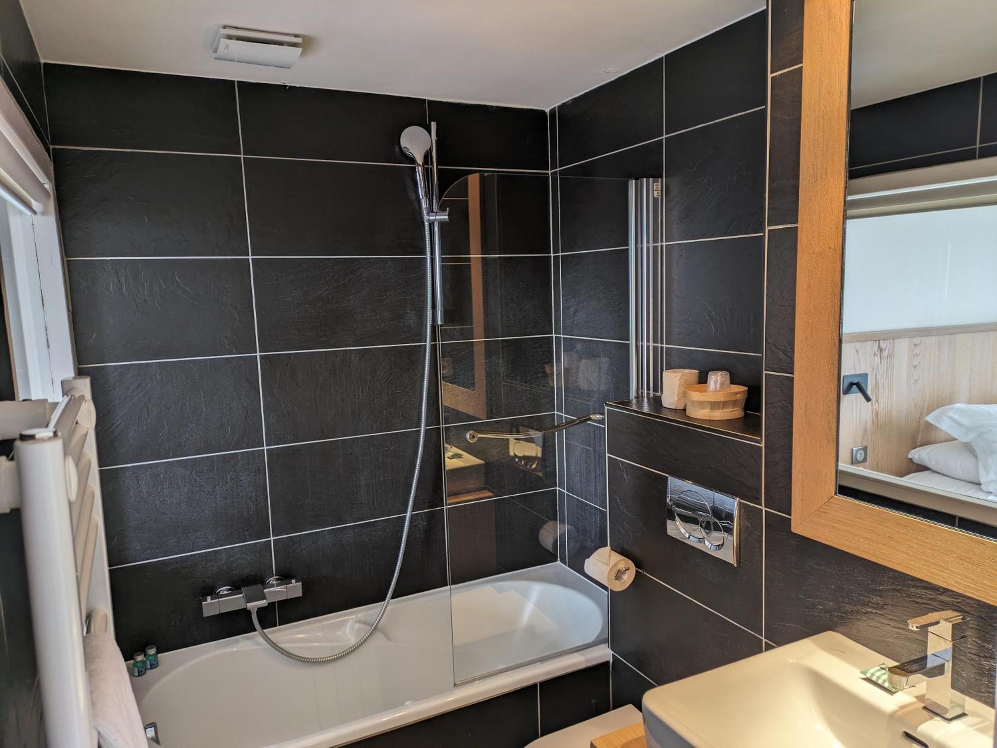 Chambres Breizh Cafe Cancale Bagian luar foto